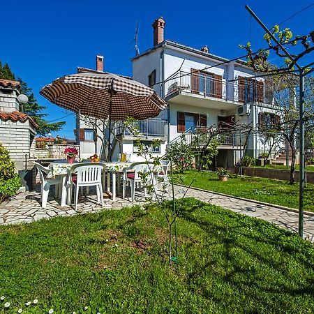 Apartments Severina ロヴィニ エクステリア 写真