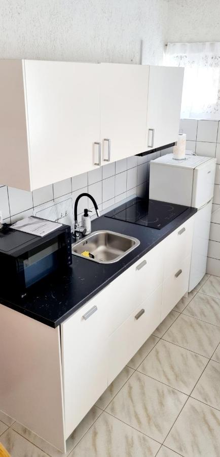 Apartments Severina ロヴィニ エクステリア 写真