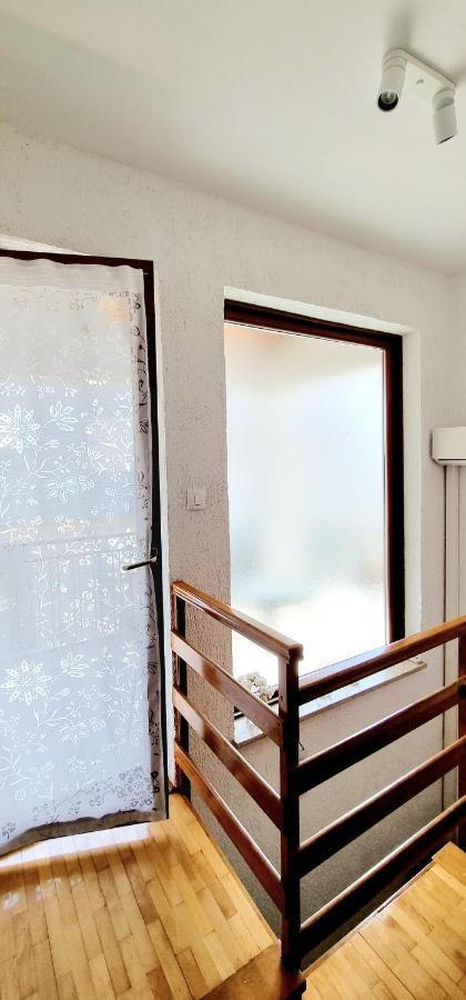 Apartments Severina ロヴィニ エクステリア 写真