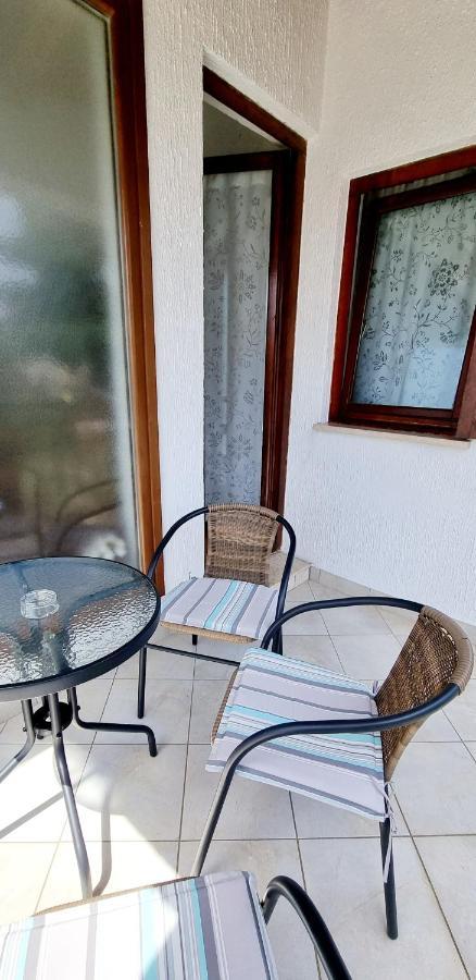 Apartments Severina ロヴィニ エクステリア 写真