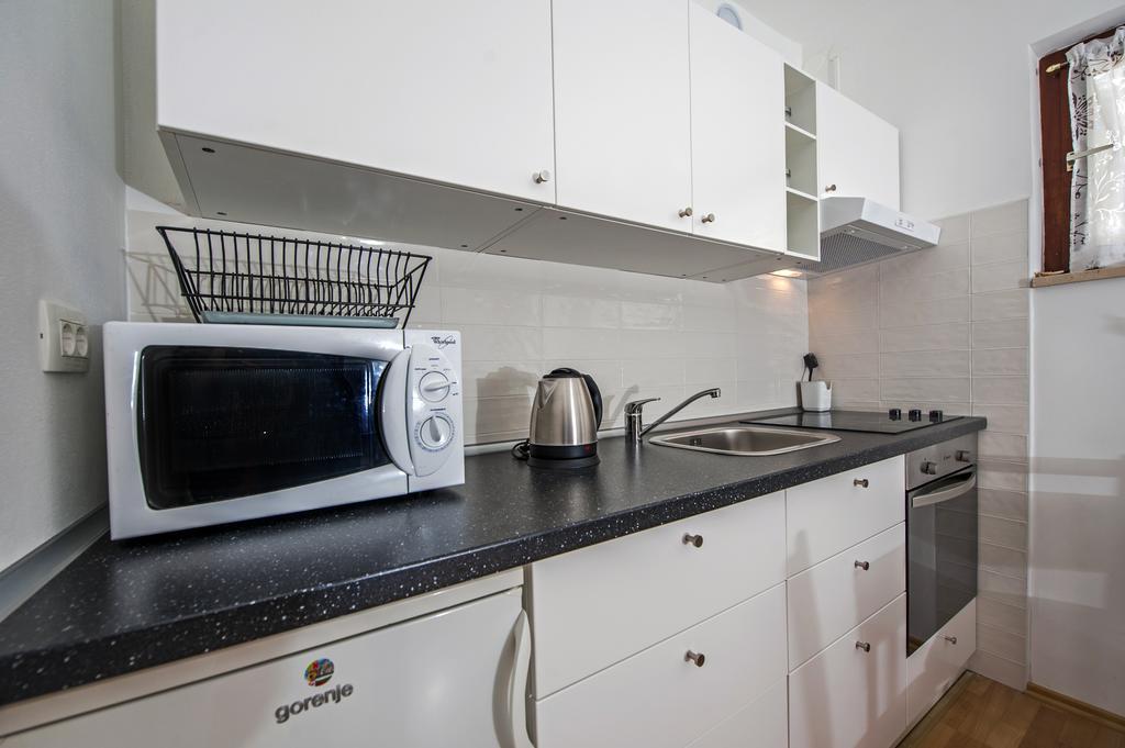 Apartments Severina ロヴィニ エクステリア 写真